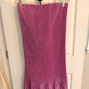 Elegant Pink Pleated Strapless Dress